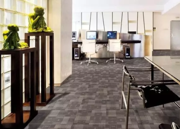 �k�����b�䁵�̺��ʲô��̎